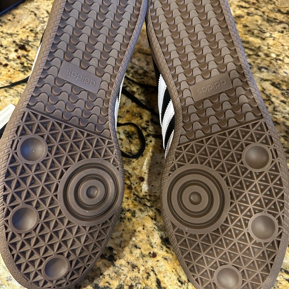 Adidas Samba Black and White Men's Sneakers NWT never worn - Picture 4 of 6